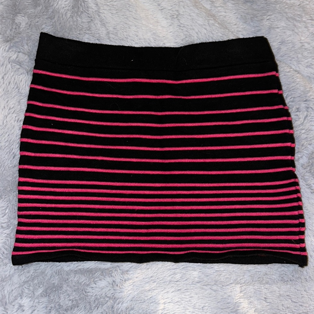 Small Forever 21 pencil skirt
